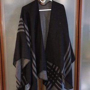 BB Dakota Reversible Poncho